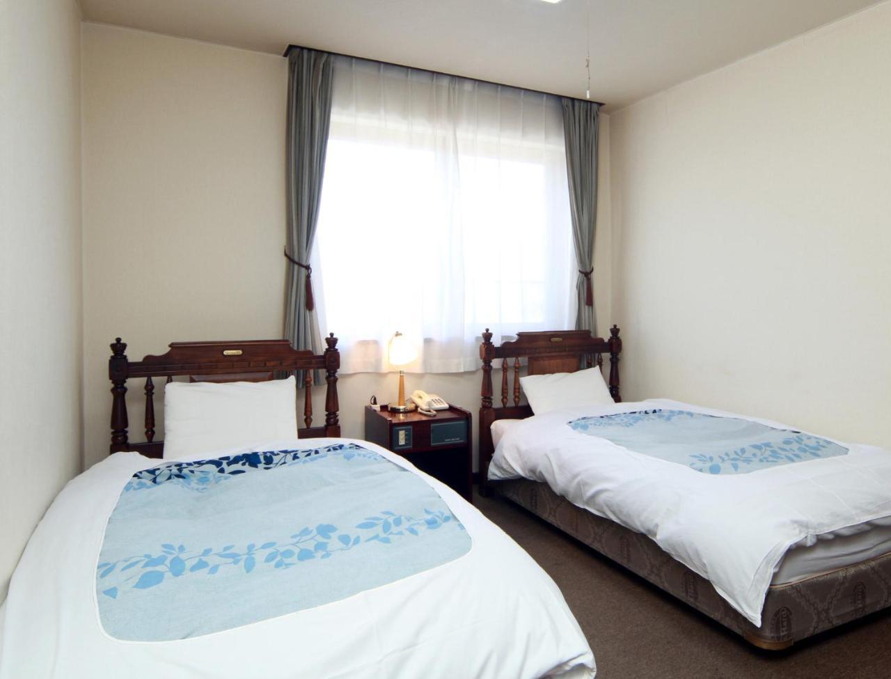 Business Hotel Kanekura Готемба Екстериор снимка